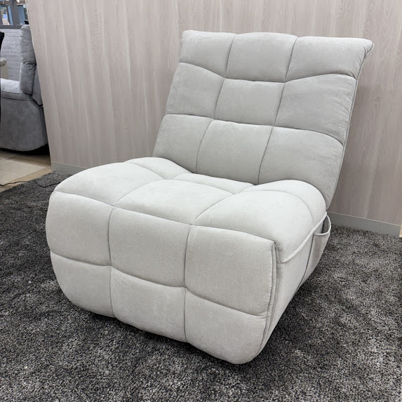 【かねたや市川店】大人気電動パーソナルチェアをご紹介します🛋️