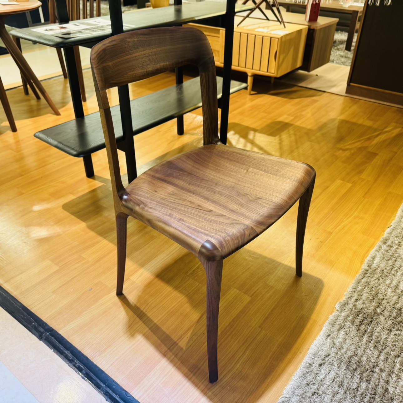 【かねたや 市川店】国内有名メーカー起立木工のダイニングセットをご紹介🙌