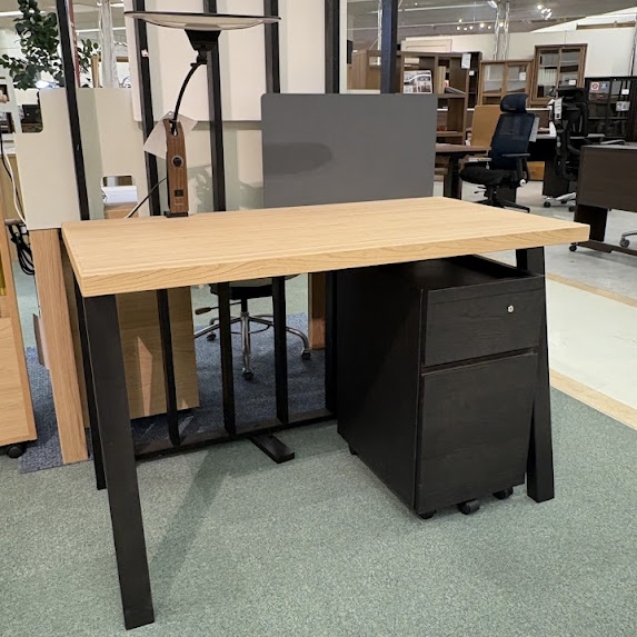 【かねたや市川店】学習デスク✨️「Mosreet(モスリート)」3/30までカリモクフェア開催中!